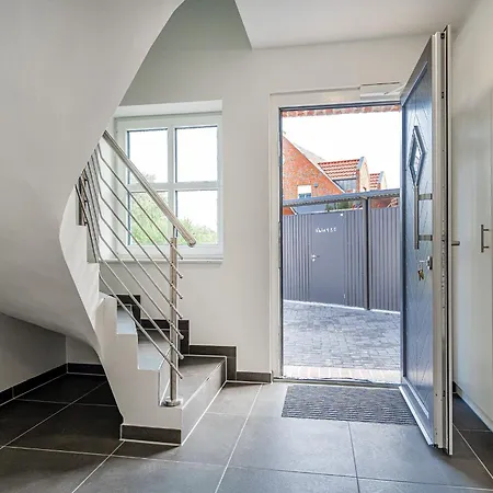 Vista 9, Neu, Eg Mit Terrasse Und Eingezaeuntem Garten Apartment *