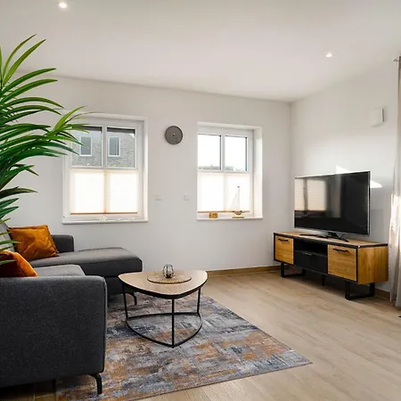 Vista 9, Neu, Eg Mit Terrasse Und Eingezaeuntem Garten Apartment