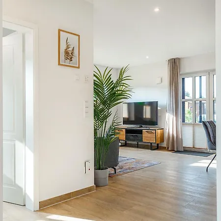 Апартаменты Vista 9 *